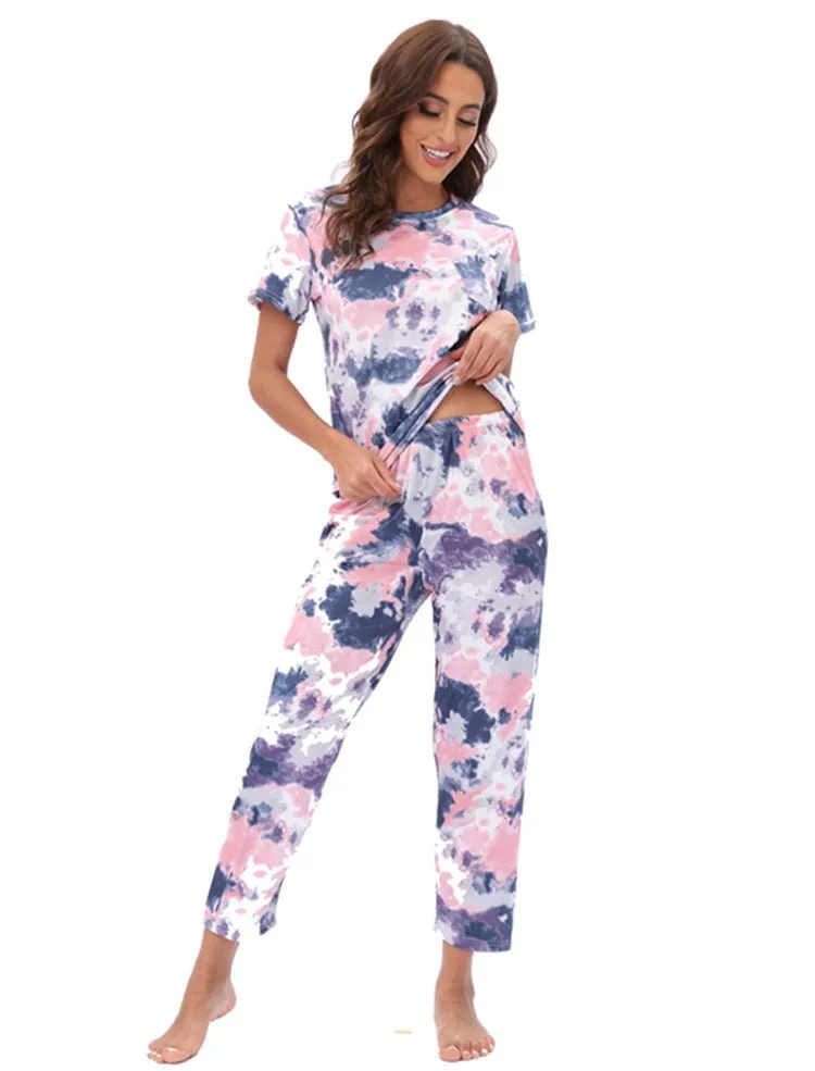 Casual Patterned T-Shirt and Capri Pants Set